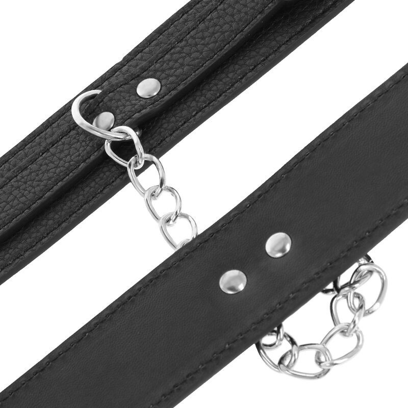 Darkness - Manette In Pelle Strutturata Nera - DARKNESS BONDAGE - Manette e Polsini | erosidea.com