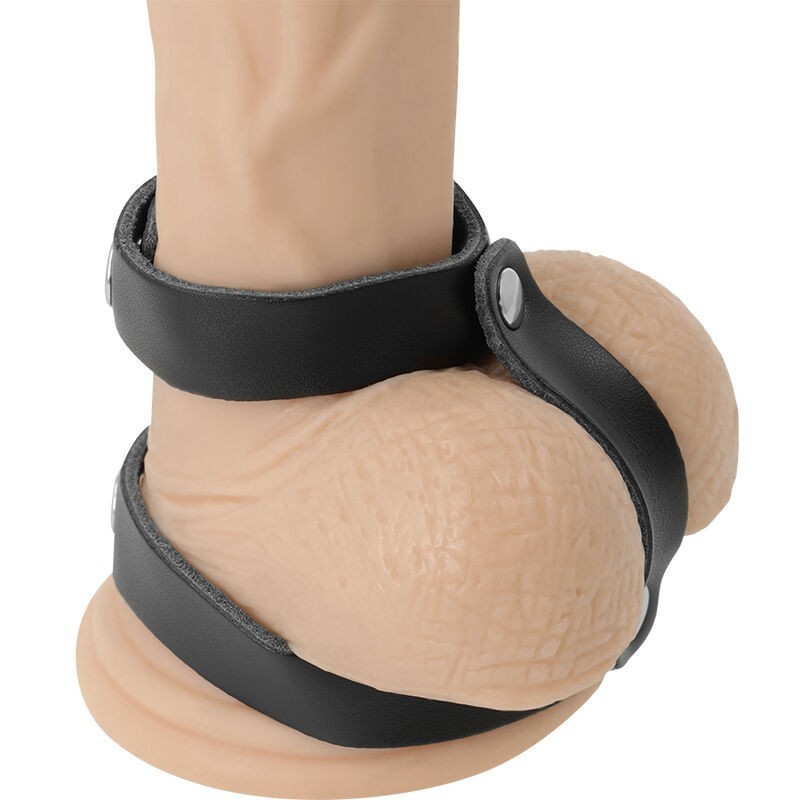 Darkness - Anello Regolabile Per Pene E Testicoli In Pelle - DARKNESS BONDAGE - Anelli Fallici | erosidea.com