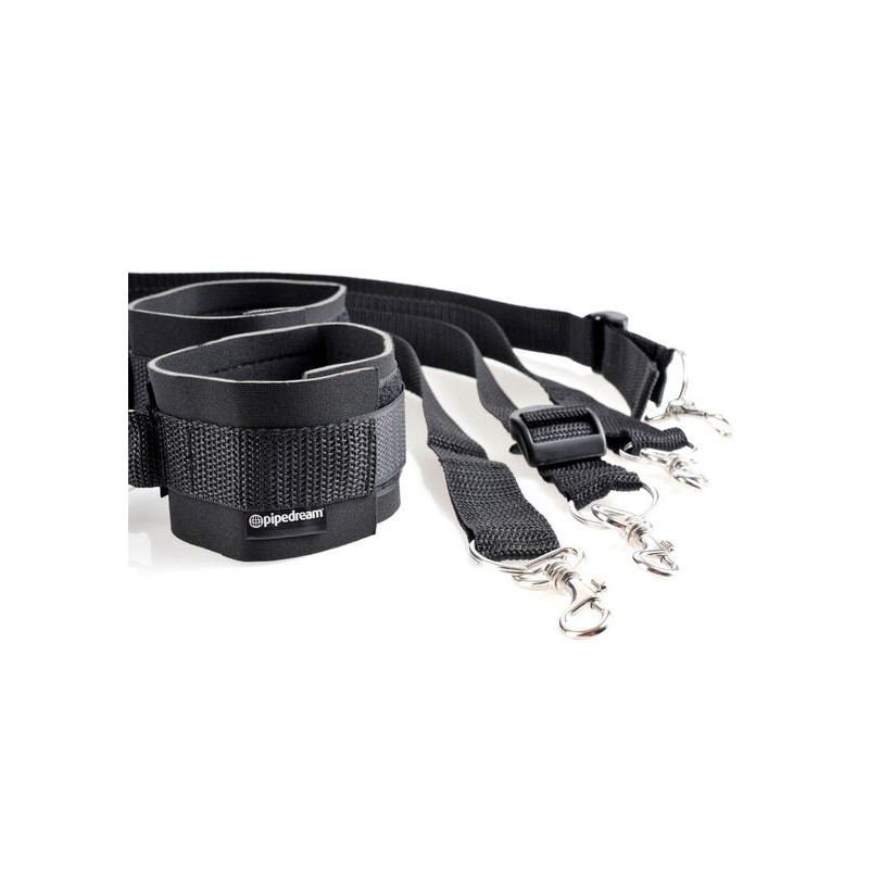 Set Di Polsino E Anello Di Fantasia Fetish - PIPEDREAMS - Manette e Polsini | erosidea.com