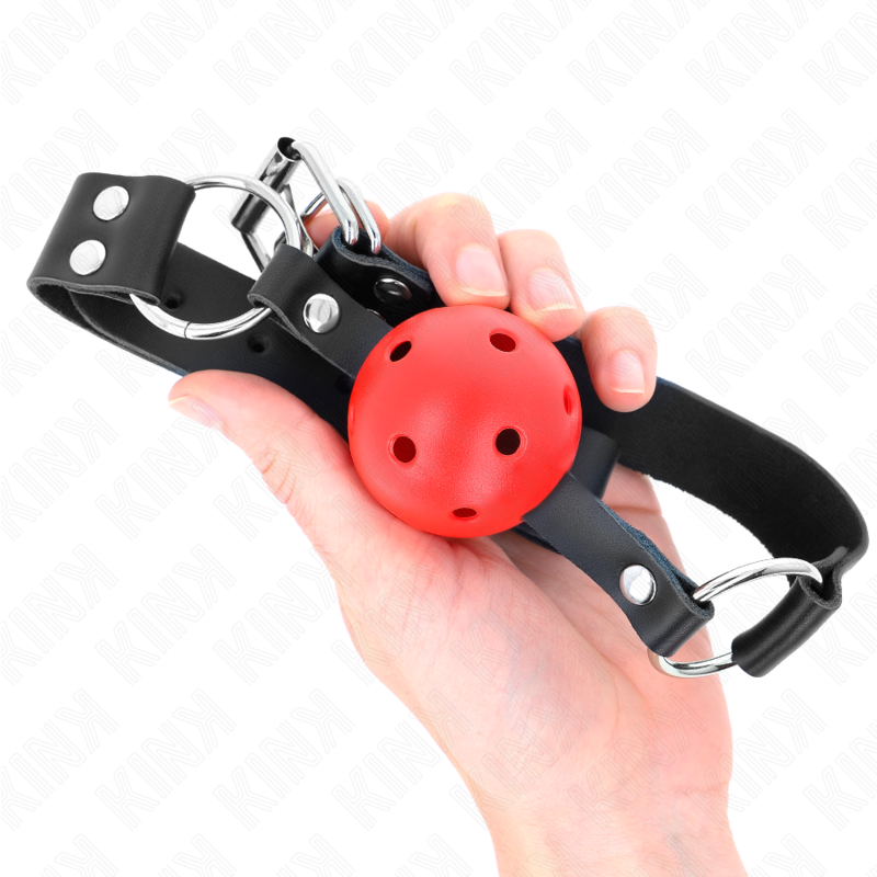 Kink - Palla Traspirante Bavaglio 4 Cm Con Doppio Rivetto Rosso 625 X 25 Cm Regolabile 42-58 Cm - KINK COLLAR & GAG - Ball Gag e Bavagli | erosidea.com