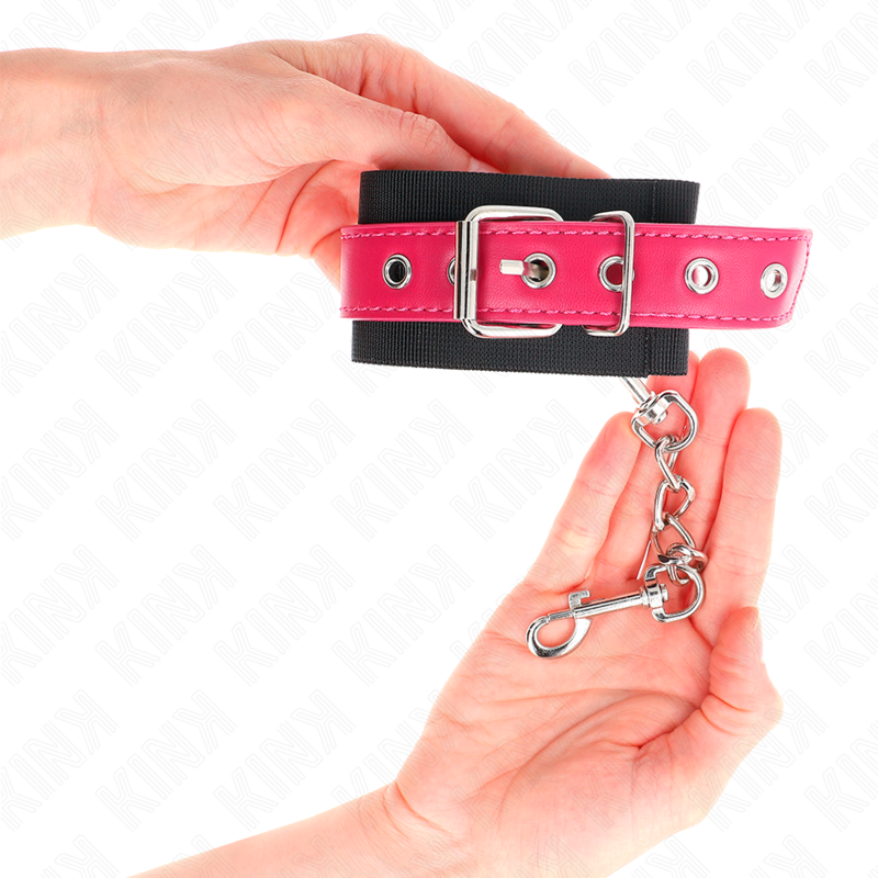 Kink - Resistenza Da Polso In Nylon Nero Con Cintura In Similpelle Rosa Lampone Regolabile 19-29 Cm X 51 Cm - KINK WRIST RESTRAINT - Manette e Polsini | erosidea.com
