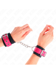 Kink - Resistenza Da Polso In Nylon Nero Con Cintura In Similpelle Rosa Lampone Regolabile 19-29 Cm X 51 Cm - KINK WRIST RESTRAINT - Manette e Polsini | erosidea.com