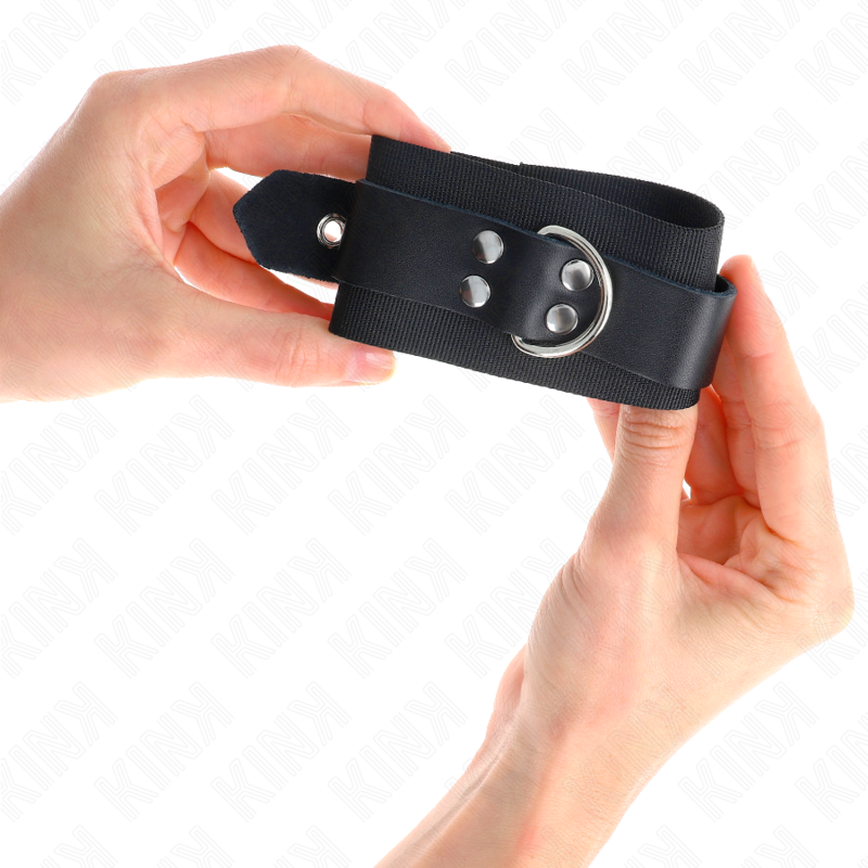 Kink - Resistenza Da Polso In Nylon Nero Con Cintura In Pelle Nera Regolabile 19-29 Cm X 51 Cm - KINK WRIST RESTRAINT - Manette e Polsini | erosidea.com