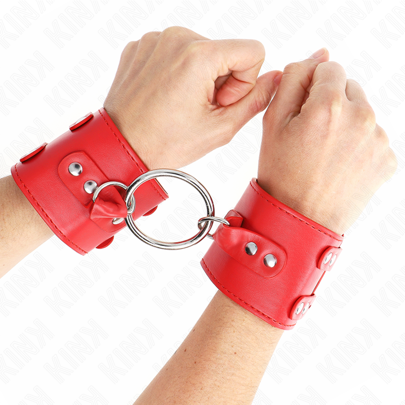 Kink - Polso Fisso Con Anello E Borchie Regolabile Rosso 17-22 Cm X 65 Cm - KINK WRIST RESTRAINT - Manette e Polsini | erosidea.com