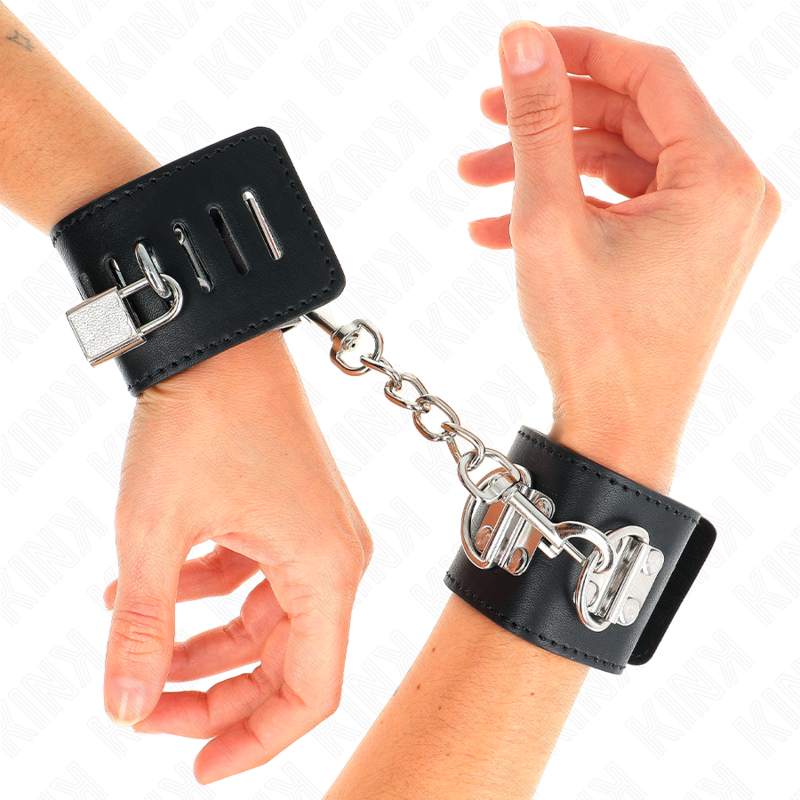 Kink - Resistenza Da Polso Multiposizione Con Chiusura A Lucchetto Nera Regolabile 16-23 Cm X 55 Cm - KINK WRIST RESTRAINT - Manette e Polsini | erosidea.com