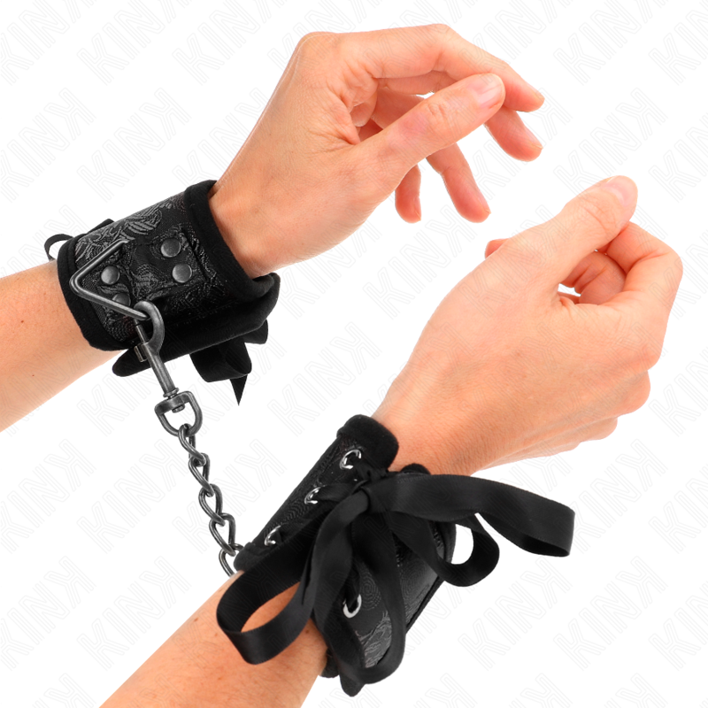 Kink - Resistenza Da Polso Scandalo Dettagli In Pizzo Nero 245 Cm X 65 Cm - KINK WRIST RESTRAINT - Manette e Polsini | erosidea.com